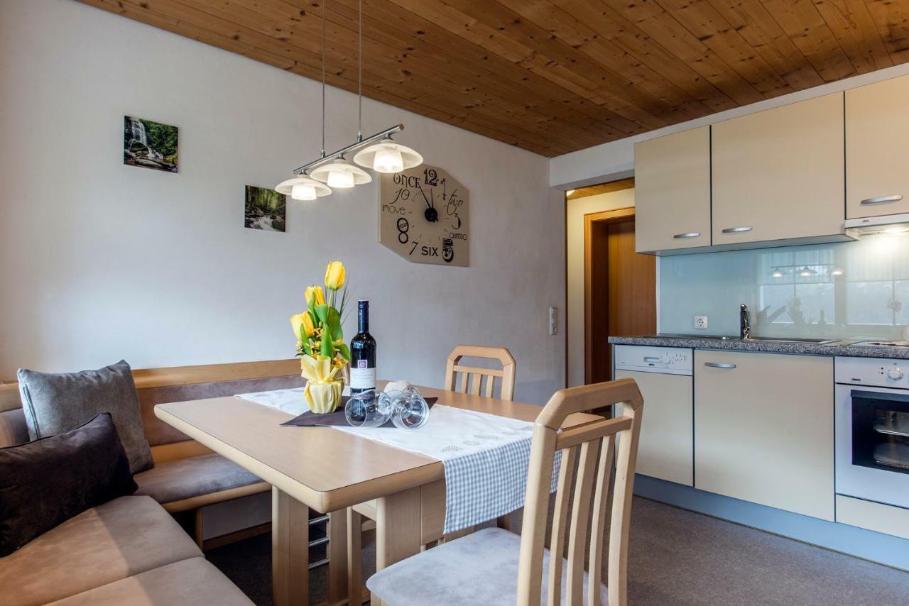 Haus Ambiatscha Apartment Sankt Gallenkirch Exterior foto
